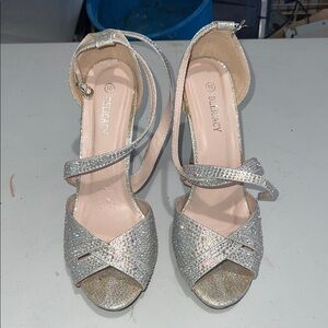 Delicacy Silver Glitter Heels